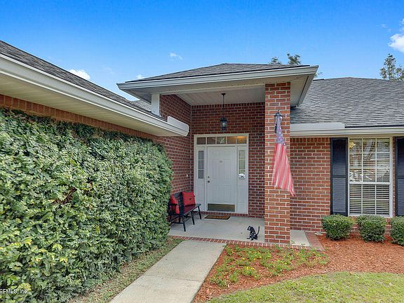 5th image of 1310 McGirts Creek Dr E