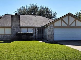 430 Merriweather St, Webster, TX 77598