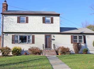 2 Kathwood Rd, White Plains, NY 10607