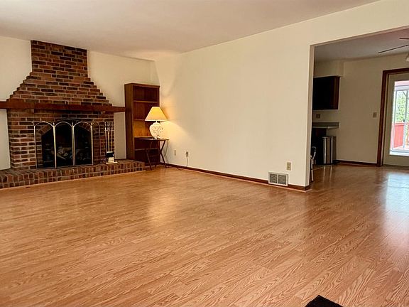 4th image of 10601 Marvin Rd