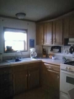 2nd image of 186 N Main St