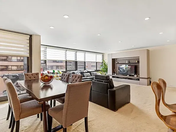 16210 Powells Cove Blvd APT 3A, Flushing, NY 11357