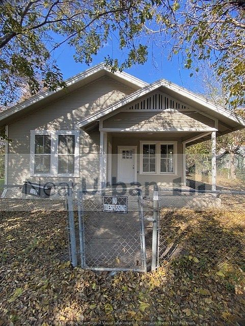 1st image of 129 Palo Blanco St
