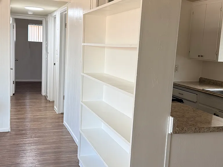 3510 E Blacklidge Dr — Photo 5