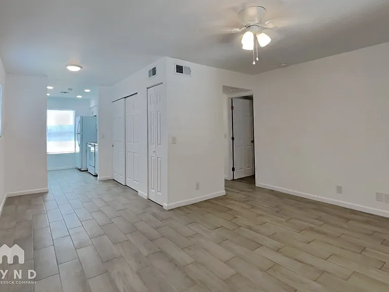 6657 W Ocotillo Rd #102 — Photo 3