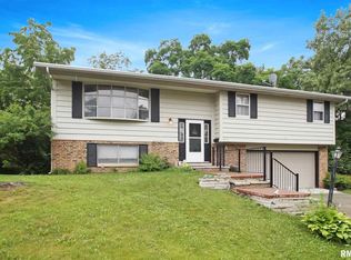 6701 N Redwood Ct, Peoria, IL