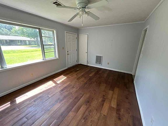2nd image of 420 Woodward St