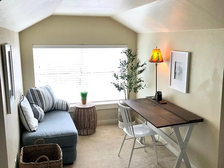 Light-filled office and ready nook.