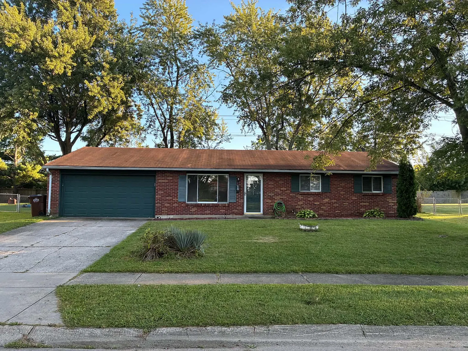 3 bed, 1170 sqft, $1,450 — Photo 1