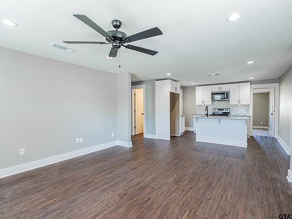 5th image of 506 Woodlawn St