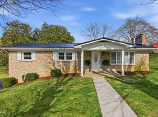 242 Redstone Dr, Bluff City, TN 37618