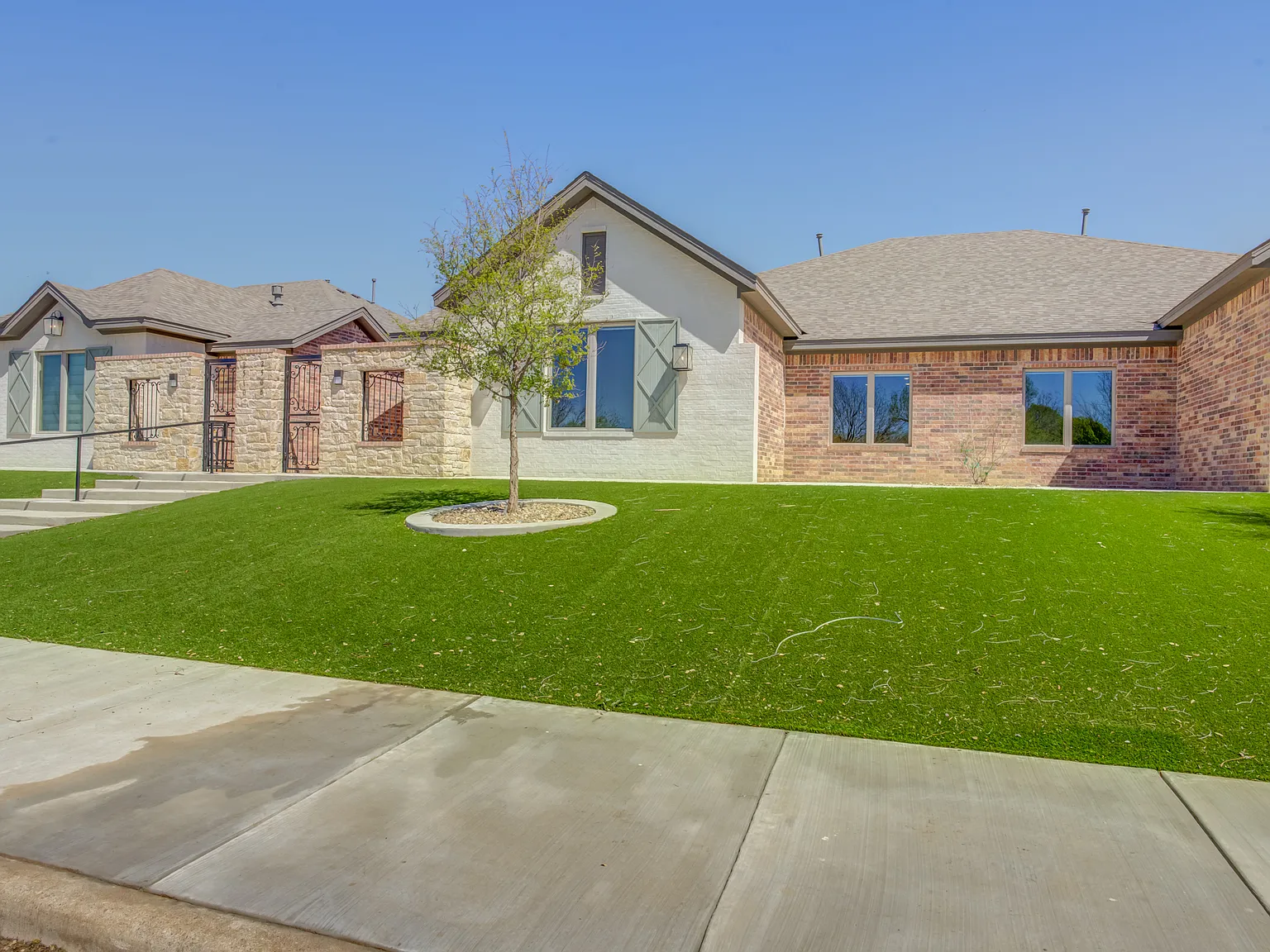 2 bed, 2.5 bath, 2000 sqft, $3,250 — Photo 3