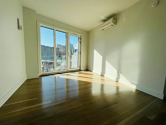 Rented by null | media 27