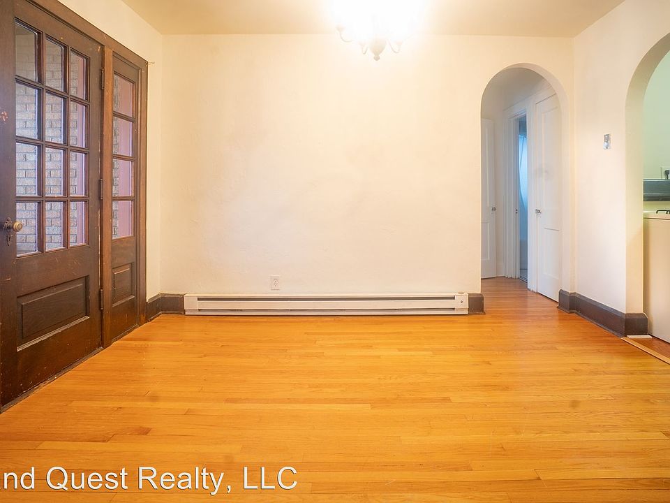 2nd image of 1100 Valley Dr APT 1