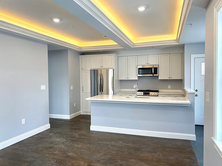 23 Taylor St #2 — Photo 9
