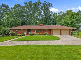 1113 Sherwood Dr, Reidsville, NC 27320