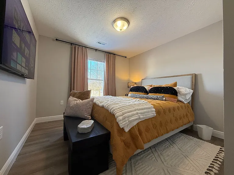 210 Taylor Dr — Photo 13