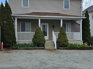 2508 Newark St, Grapeville, PA