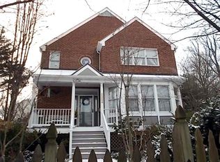 5304 Huntington Pkwy, Bethesda, MD 20814