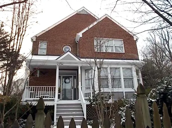 5304 Huntington Pkwy, Bethesda, MD 20814