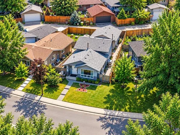 55 NW Sunbank Rd SE, Calgary, AB T2X 1X8