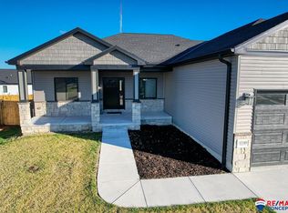 7730 Jimmie Ave, Lincoln, NE 68516
