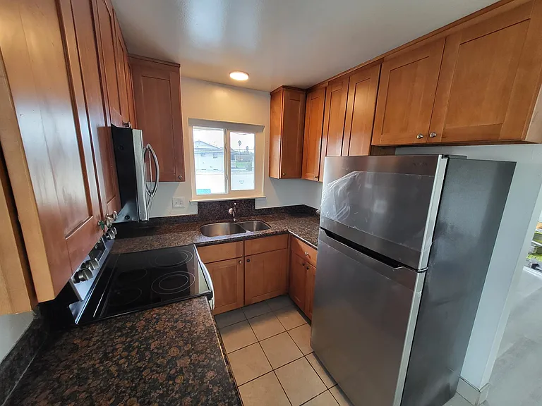 2274 Ellena Dr — Photo 2
