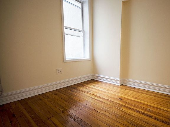 4th image of 709 Dekalb Ave APT 8