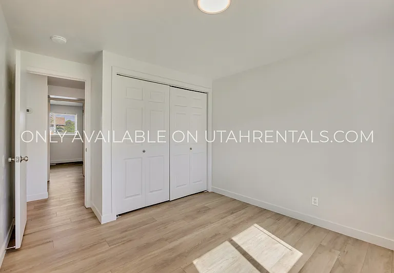 1535 S 450th St E — Photo 12