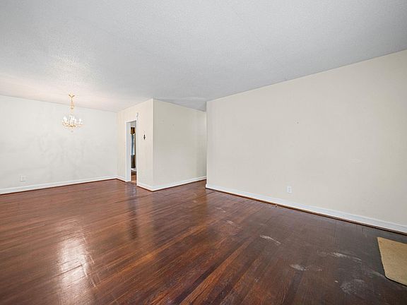 4th image of 924 Stebondale Rd