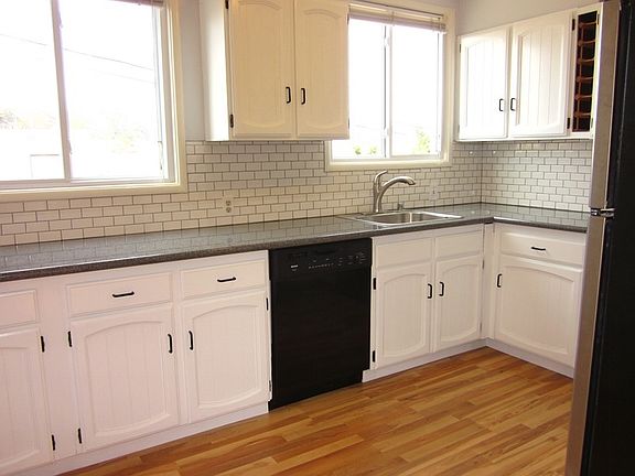 5th image of 764 N Mayfair Ave