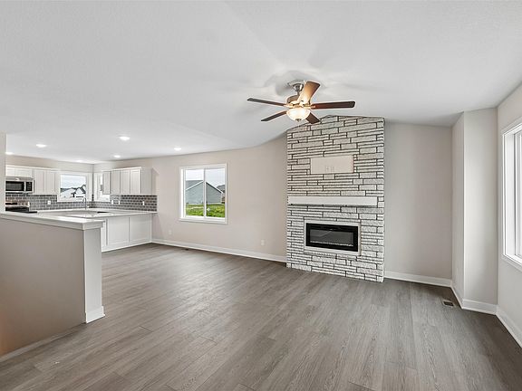5th image of 2407 Chestnut St