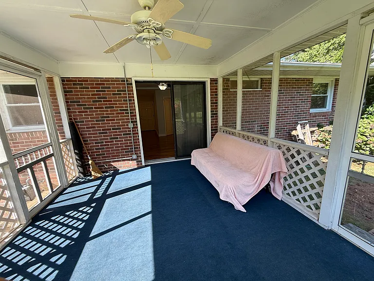203 Valleydale Dr — Photo 10