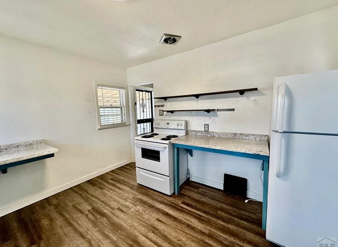 2 bed, 832 sqft, $1,400 — Photo 4