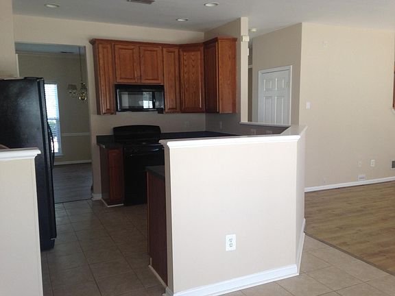 3rd image of 21445 Humbolt Sq