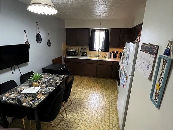 3rd image of 311 Kendall Ave