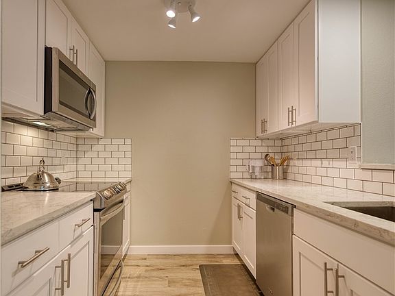 4th image of 4719 176th St SW APT F10