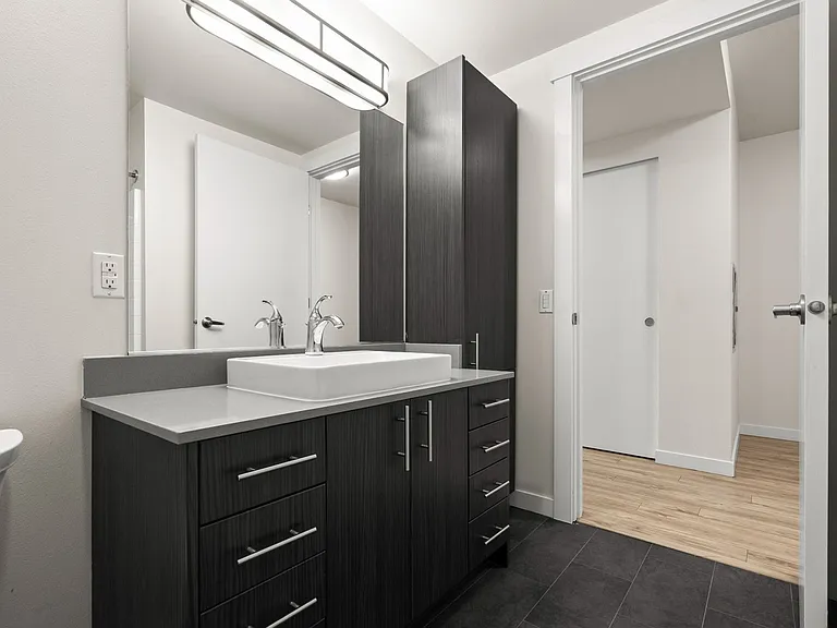 Contour Apartments — Photo 48