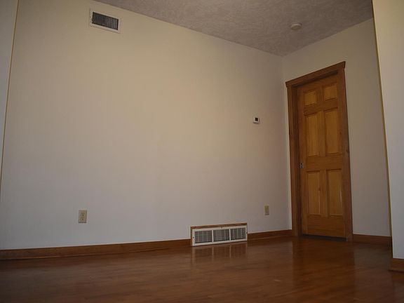 4th image of 2636 Grand St NE #2