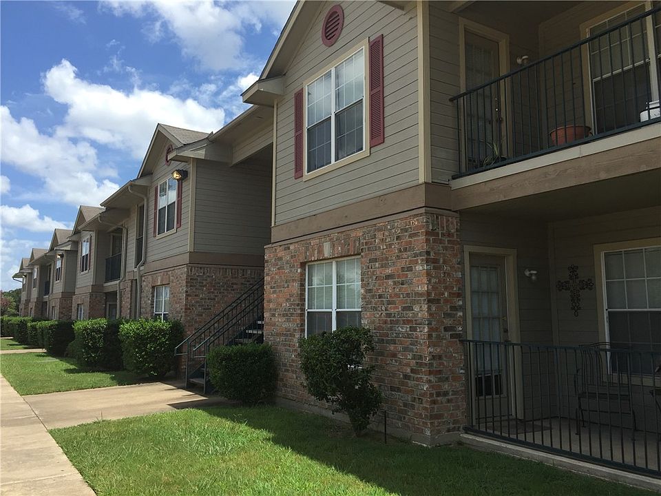 1st image of 100 Deacon Dr APT 101