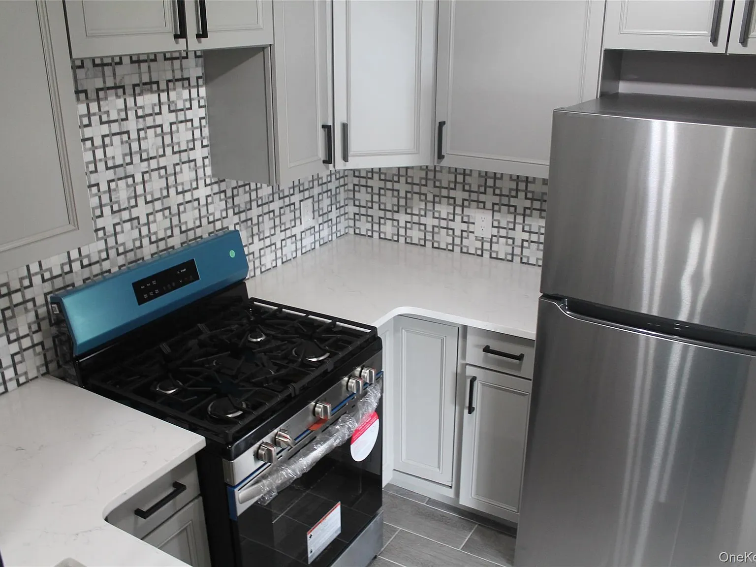 2 bed, 2.0 bath, 950 sqft, $2,575 — Photo 3
