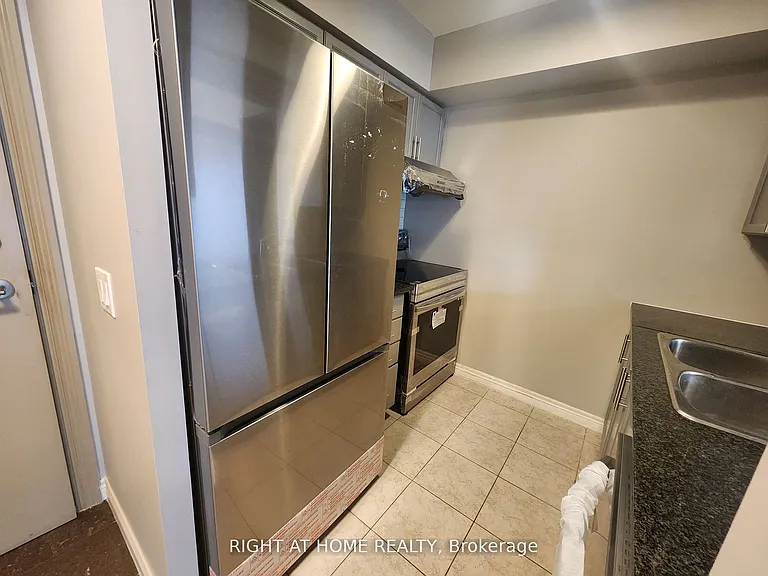70 Town Centre Ct #407 — Photo 7