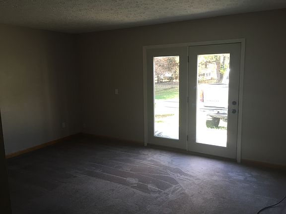 4th image of 48 Eleanor Ave