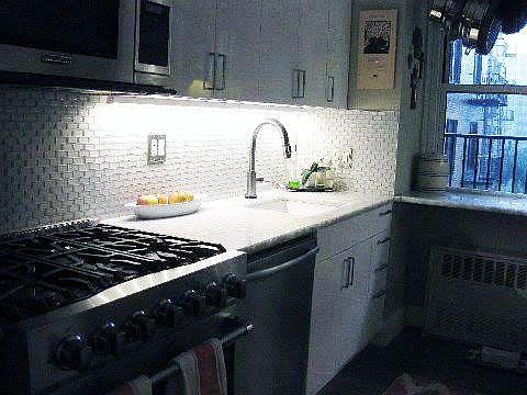 2nd image of 100 W 94th St APT 6D