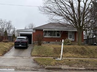 13 Ridgewood Ave, Guelph, ON N1H 6C3