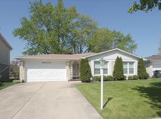 1306 S Tamarack Dr, Mount Prospect, IL 60056