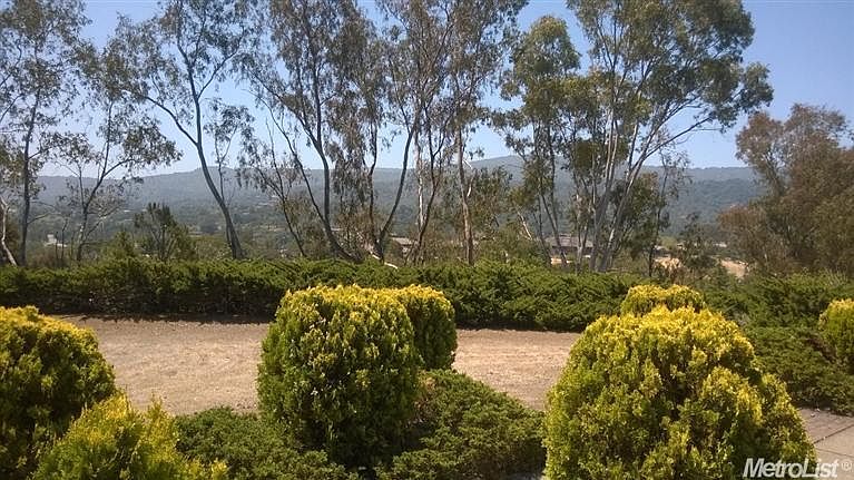 1st image of 25383 La Rena Ln