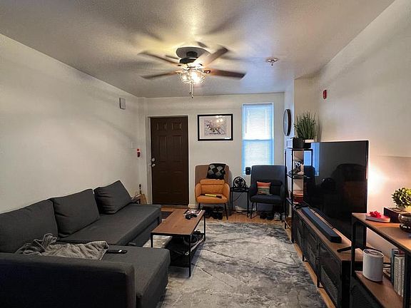4th image of 5036 Catharine St