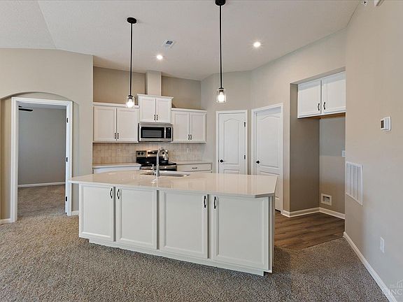 2nd image of 547 Tradition Rdg #81301