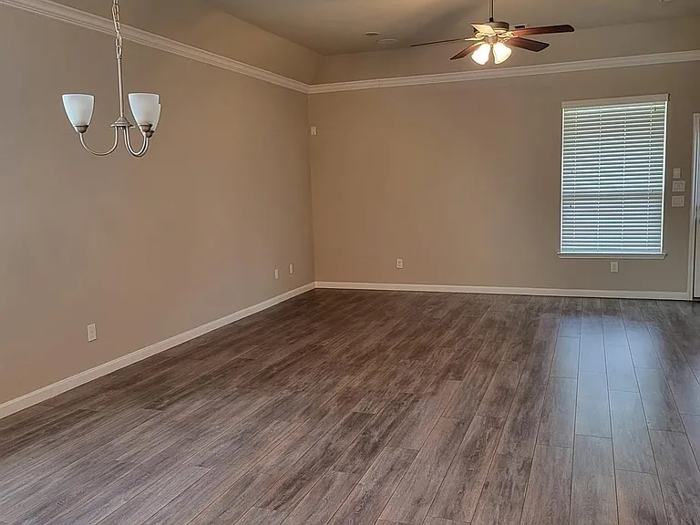 18711 Majestic Vista Ln — Photo 8